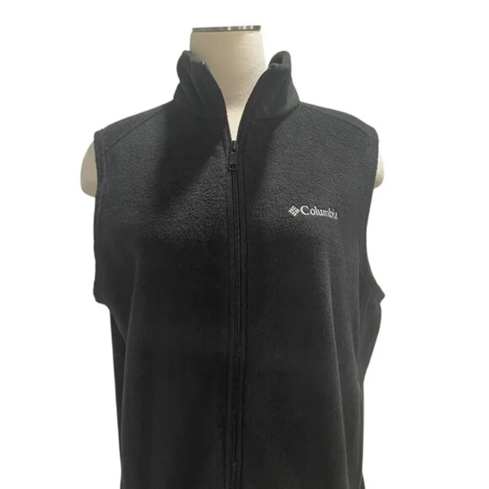 Columbia Fleece‎ Vest M Sleeveless Outdoor Casual Layering Rugged Hiking Cozy
